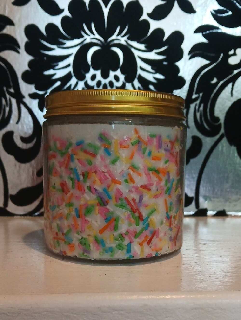 Vanilla & Peppermint Soy Candle Seasons Greetings - Picture 2 of 4